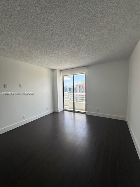 For Rent: $3,400 (2 beds, 2 baths, 1181 Square Feet)