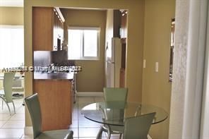 Active With Contract: $215,000 (1 beds, 1 baths, 637 Square Feet)