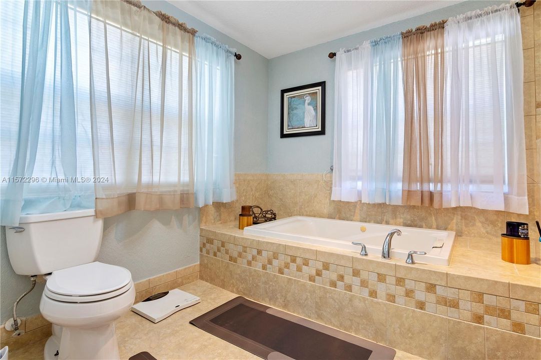 For Sale: $629,900 (4 beds, 2 baths, 2630 Square Feet)