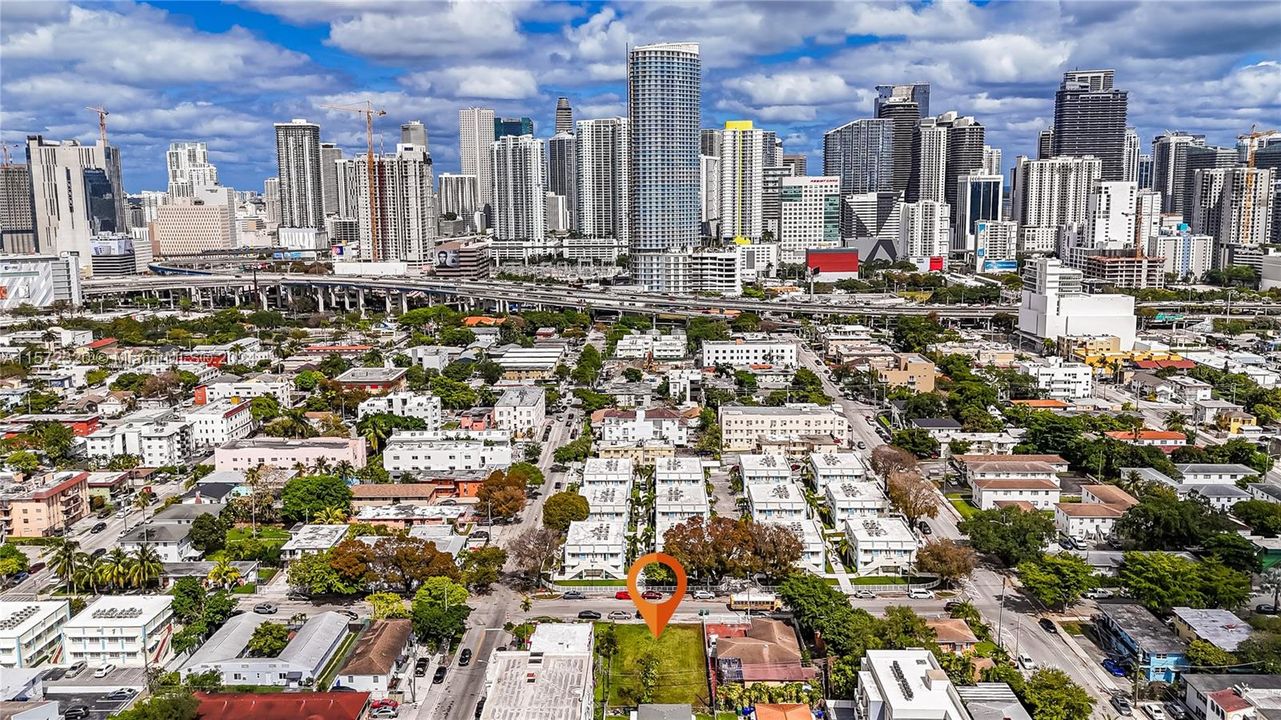 Close to Brickell, Downtown Miami and I-95.