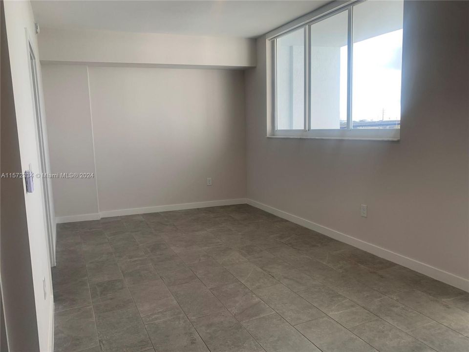 For Rent: $2,265 (1 beds, 1 baths, 642 Square Feet)