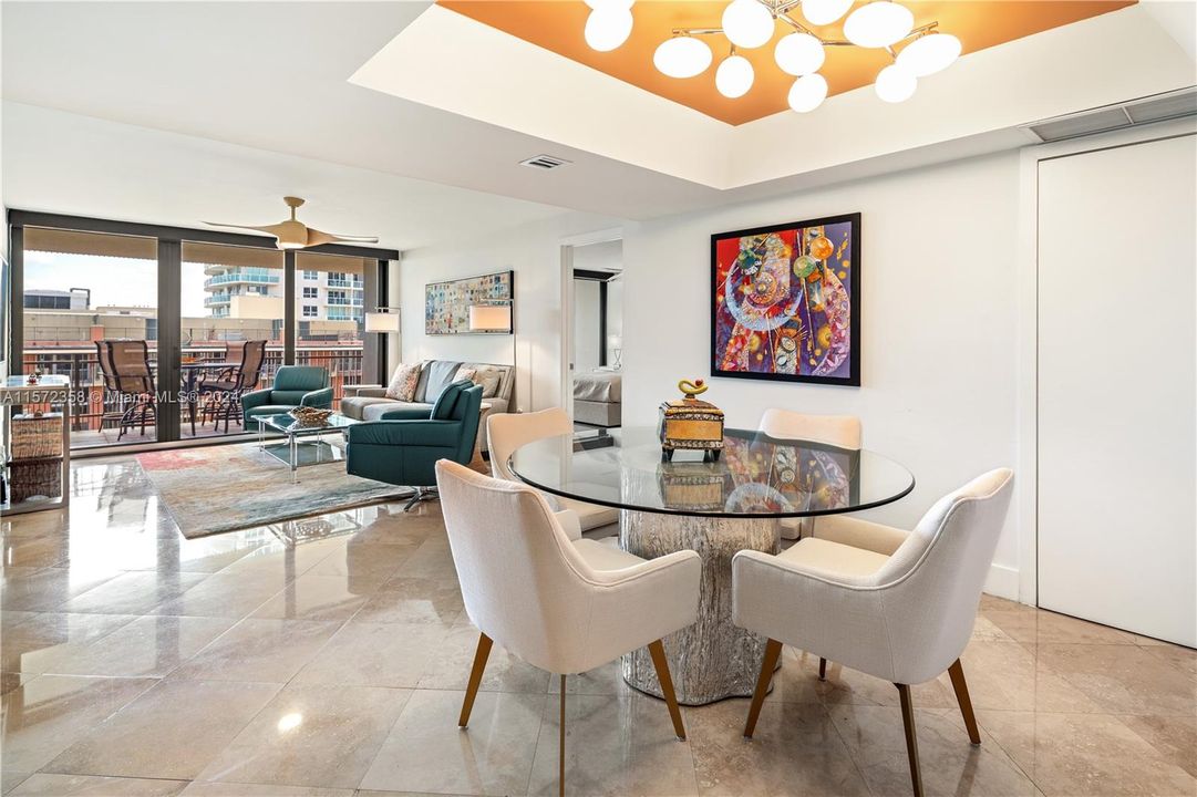 Active With Contract: $1,199,000 (2 beds, 2 baths, 1172 Square Feet)