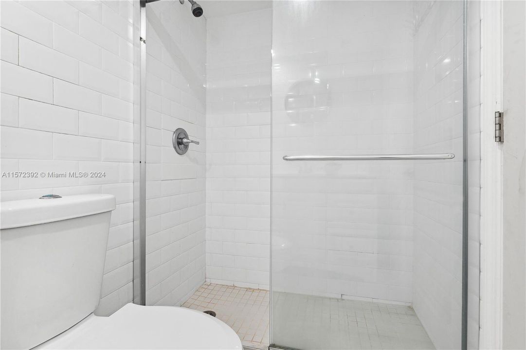 待售: $230,000 (0 贝兹, 1 浴室, 545 平方英尺)