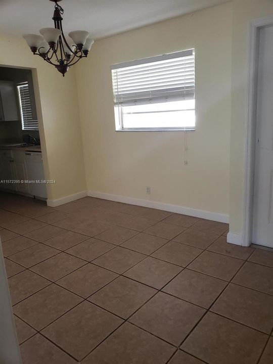 Recently Rented: $1,800 (1 beds, 1 baths, 740 Square Feet)