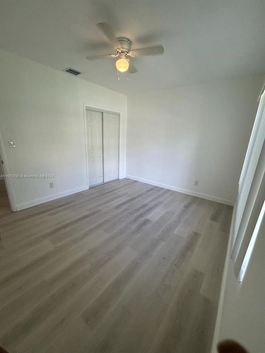 Active With Contract: $2,100 (1 beds, 1 baths, 620 Square Feet)