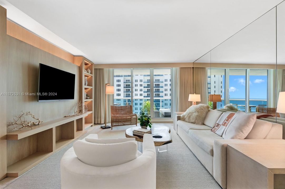 For Sale: $2,500,000 (1 beds, 1 baths, 866 Square Feet)
