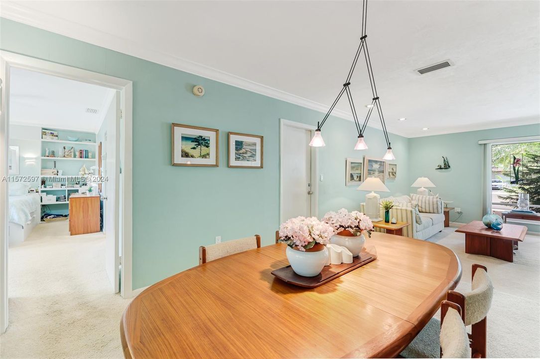 Active With Contract: $950,000 (4 beds, 2 baths, 1890 Square Feet)