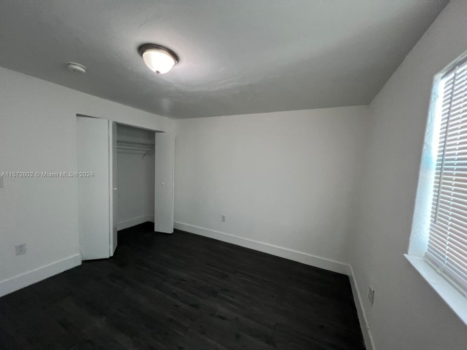 For Rent: $2,250 (2 beds, 1 baths, 760 Square Feet)