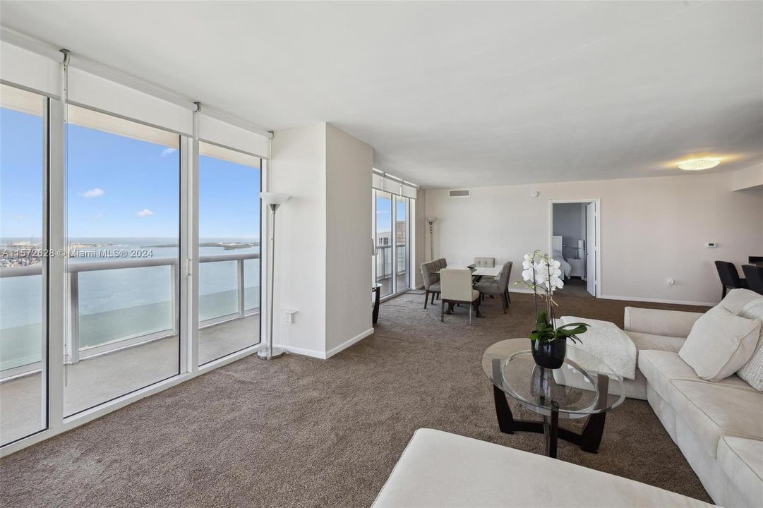 Active With Contract: $1,150,000 (3 beds, 2 baths, 1789 Square Feet)