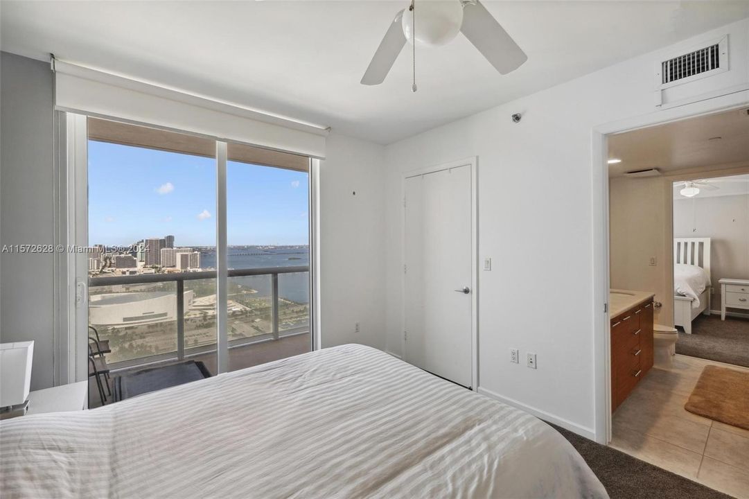 Active With Contract: $1,150,000 (3 beds, 2 baths, 1789 Square Feet)