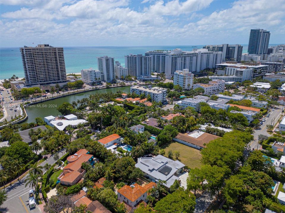 Active With Contract: $5,350,000 (4 beds, 4 baths, 3168 Square Feet)