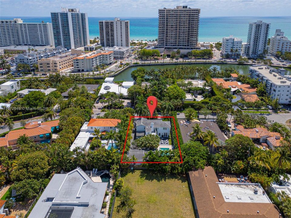 Recently Sold: $5,350,000 (4 beds, 4 baths, 3168 Square Feet)