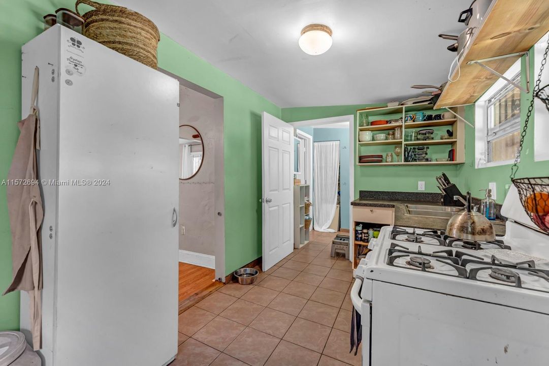 For Sale: $775,000 (0 beds, 0 baths, 1164 Square Feet)