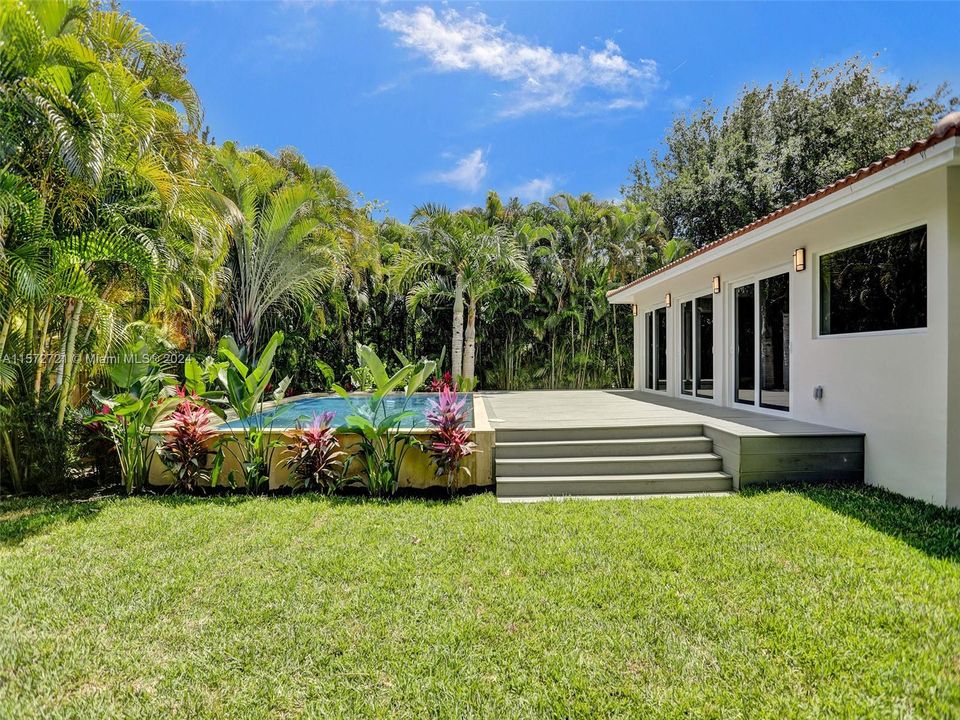 Recently Sold: $1,645,000 (3 beds, 3 baths, 0 Square Feet)