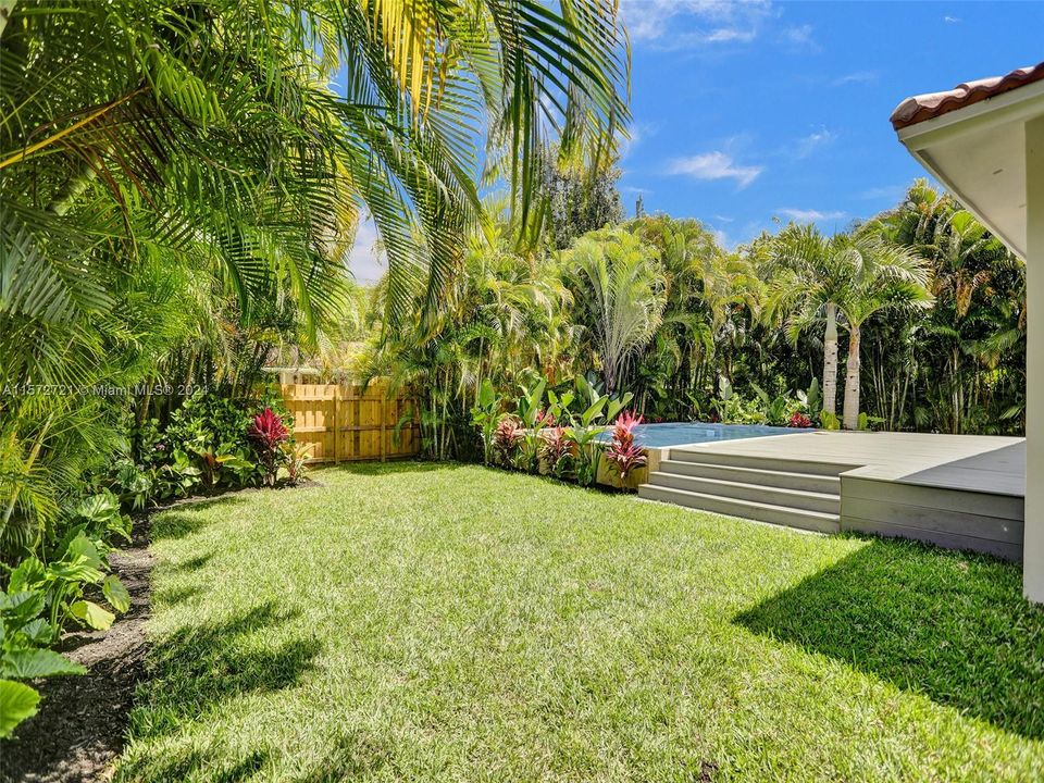 Recently Sold: $1,645,000 (3 beds, 3 baths, 0 Square Feet)