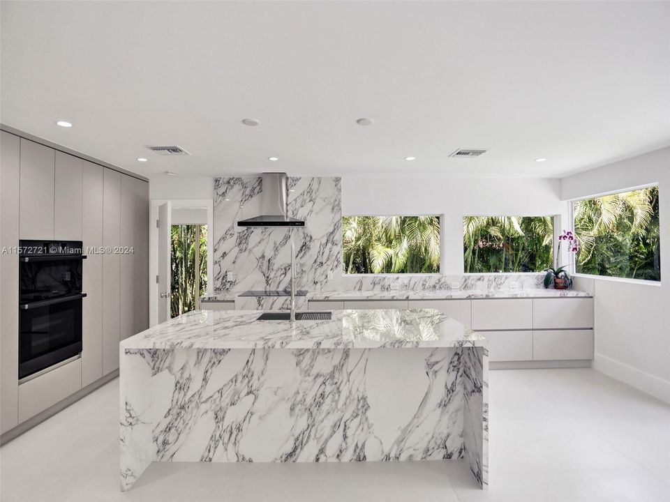 Kitchen-all new DECOR appliances