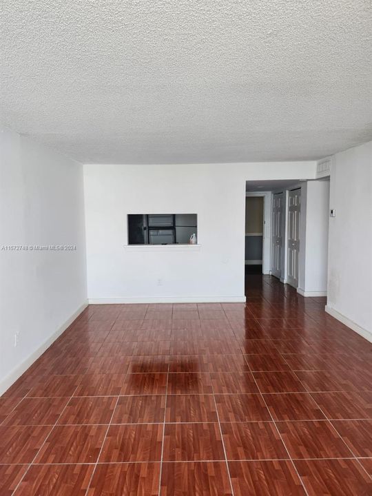 For Rent: $2,500 (2 beds, 2 baths, 1175 Square Feet)