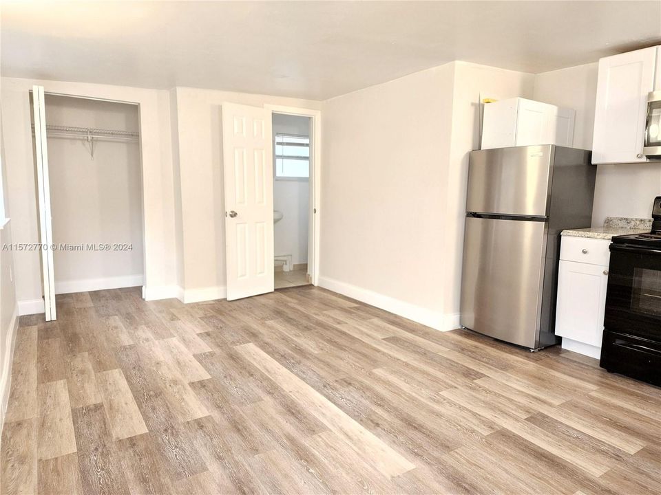 Recently Rented: $1,250 (0 beds, 1 baths, 400 Square Feet)