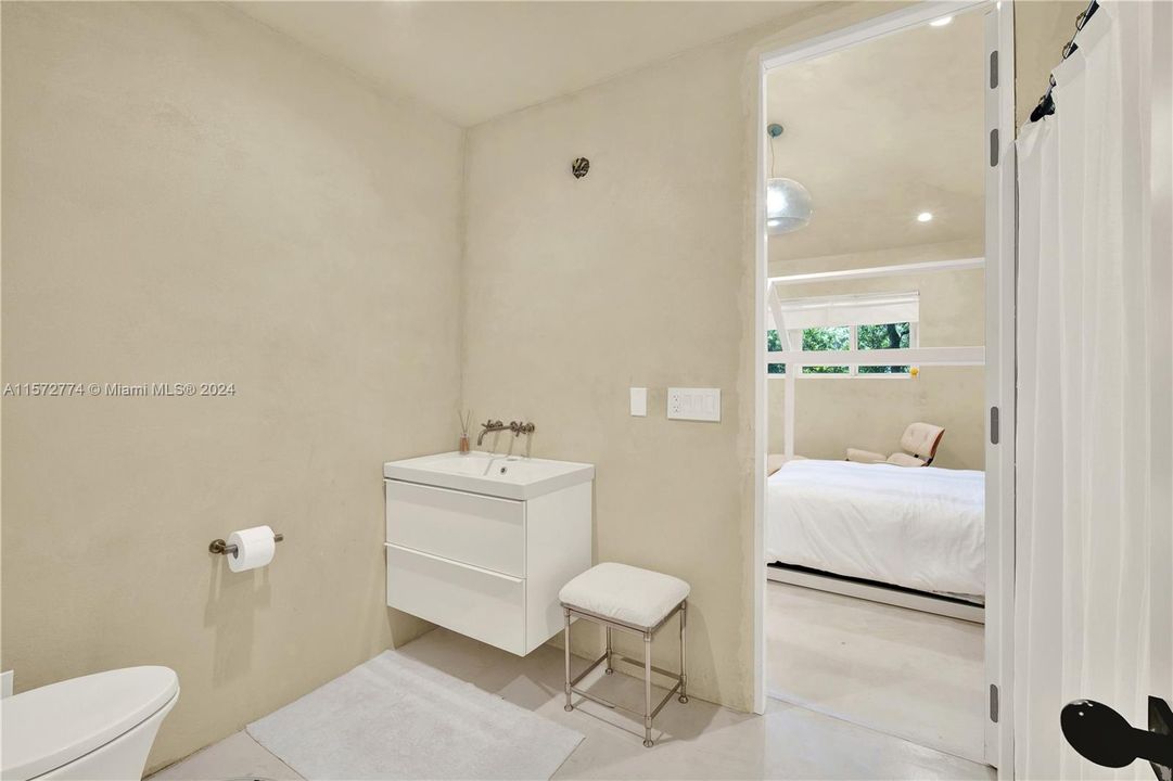 待售: $5,500,000 (4 贝兹, 2 浴室, 2171 平方英尺)