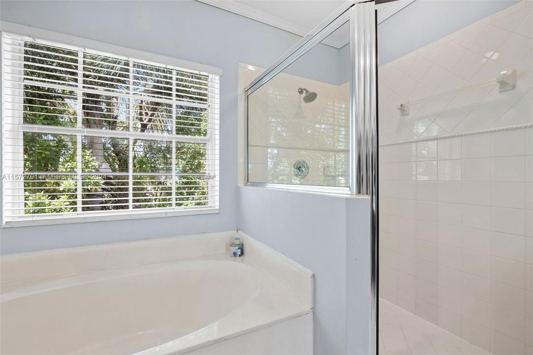 待售: $605,000 (3 贝兹, 2 浴室, 2160 平方英尺)