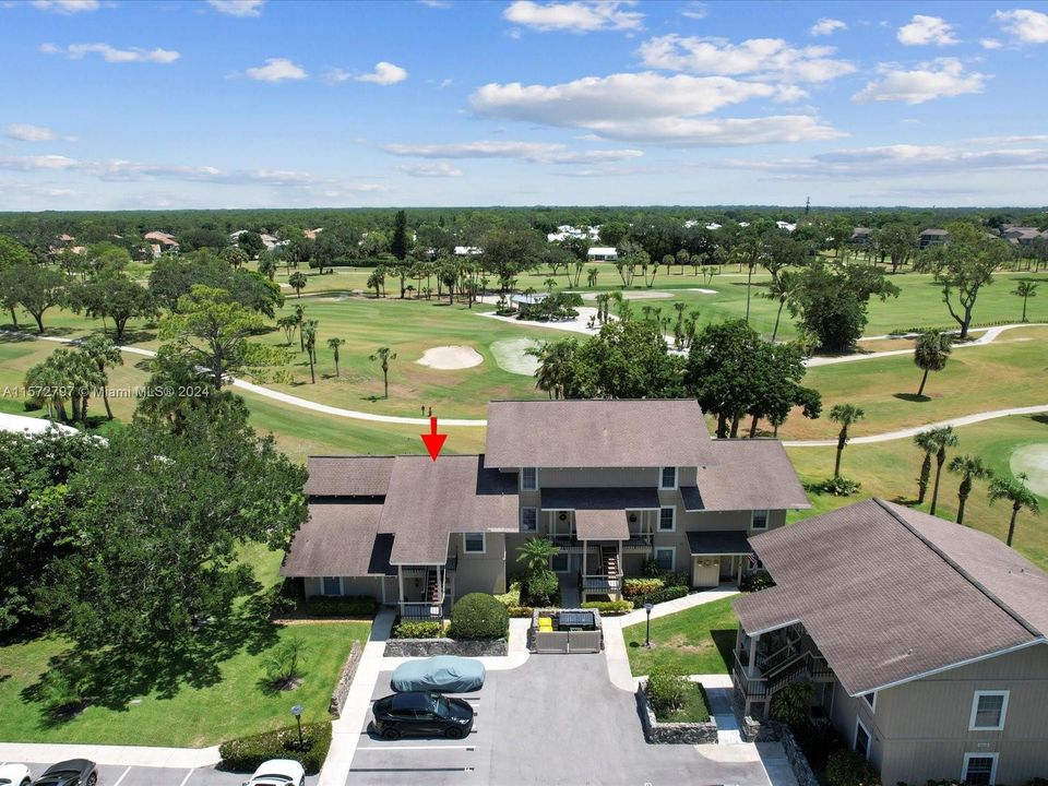 Location of this 2nd floor end condo on the golf course