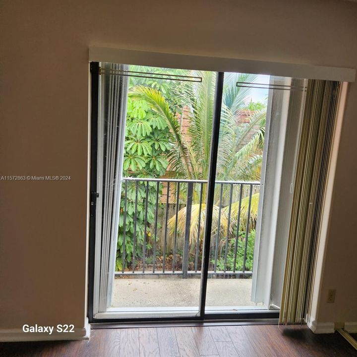 For Rent: $2,750 (2 beds, 2 baths, 1372 Square Feet)