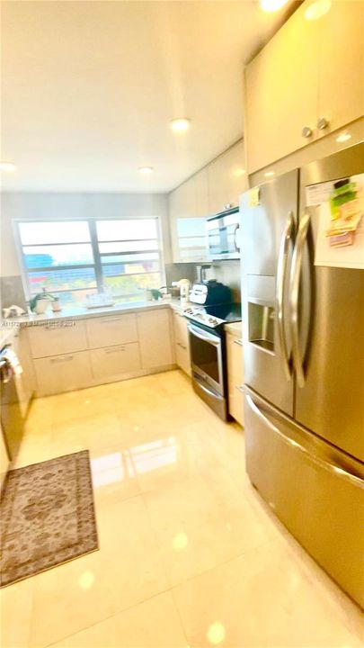 For Sale: $599,000 (2 beds, 2 baths, 1666 Square Feet)