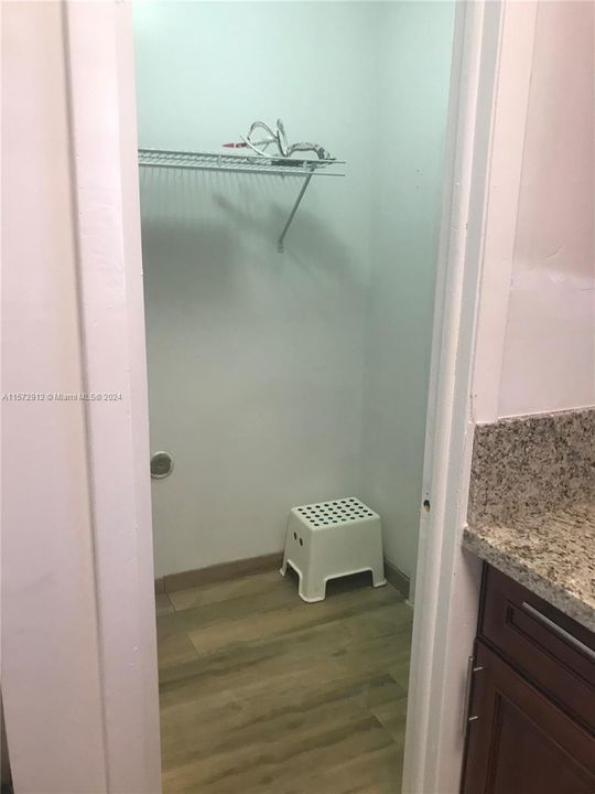 Recientemente alquilado: $2,050 (2 camas, 1 baños, 1843 Pies cuadrados)