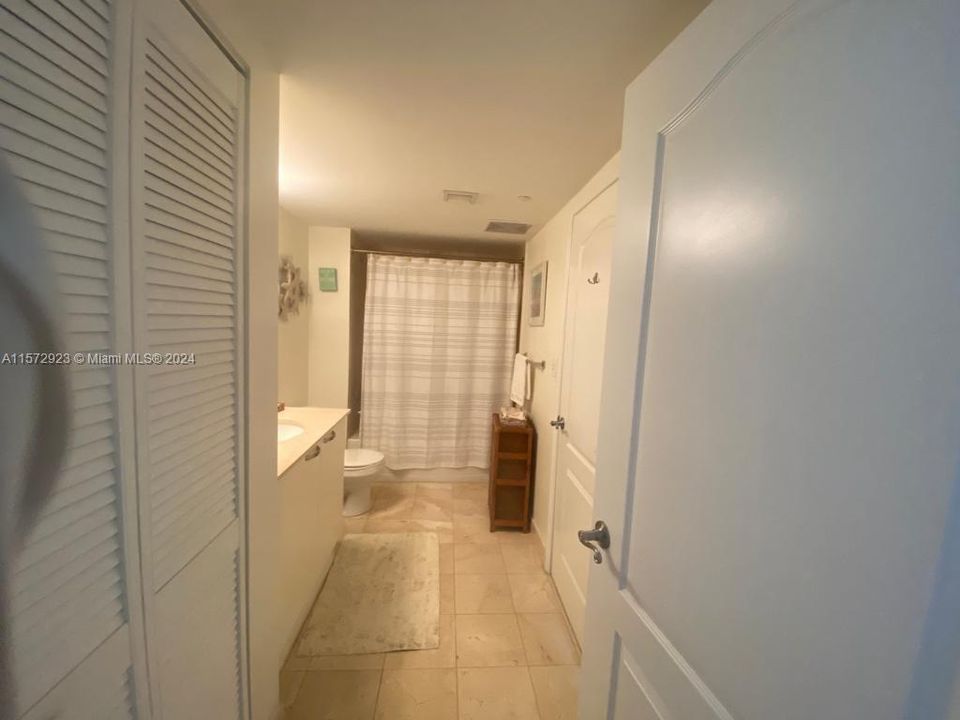 Recently Sold: $575,000 (1 beds, 1 baths, 791 Square Feet)