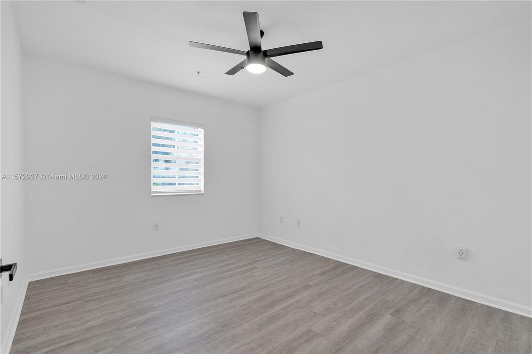 For Sale: $450,000 (2 beds, 2 baths, 1205 Square Feet)