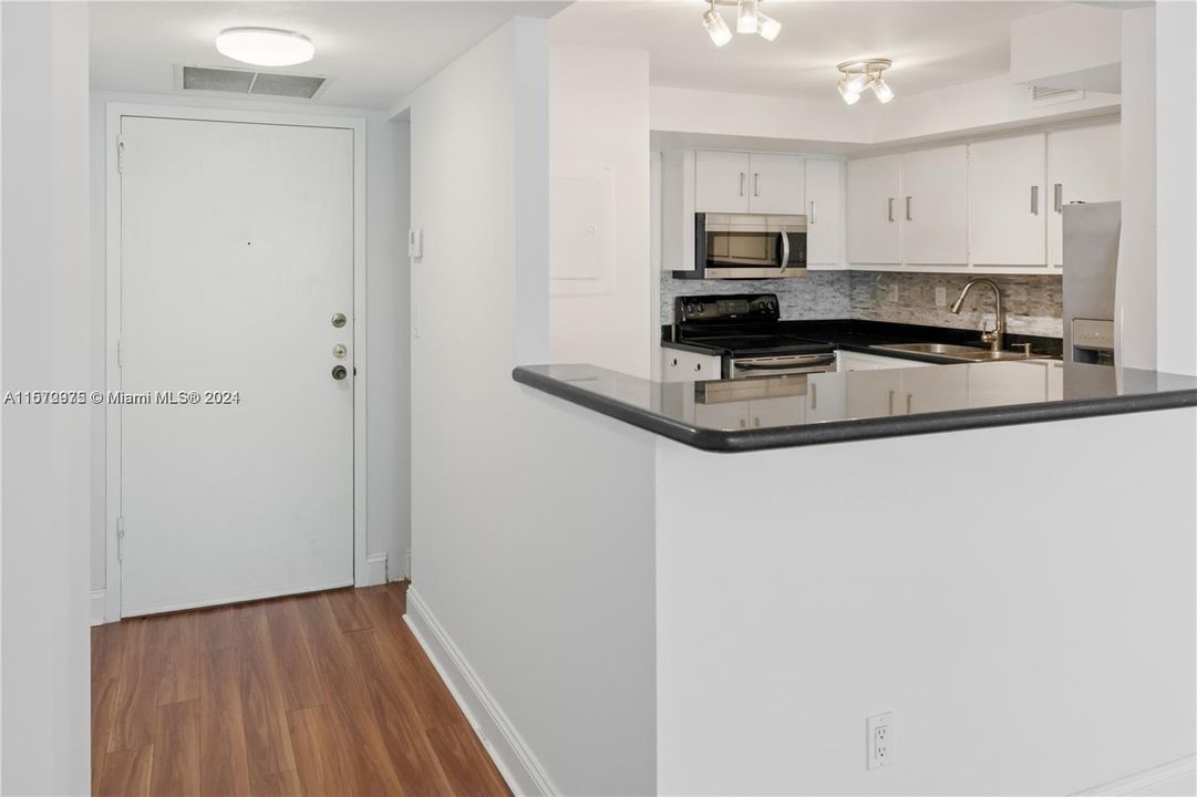 For Rent: $3,300 (2 beds, 2 baths, 1227 Square Feet)