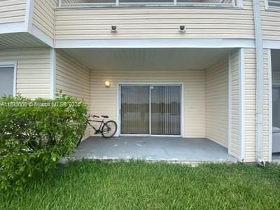 For Rent: $1,945 (1 beds, 1 baths, 802 Square Feet)
