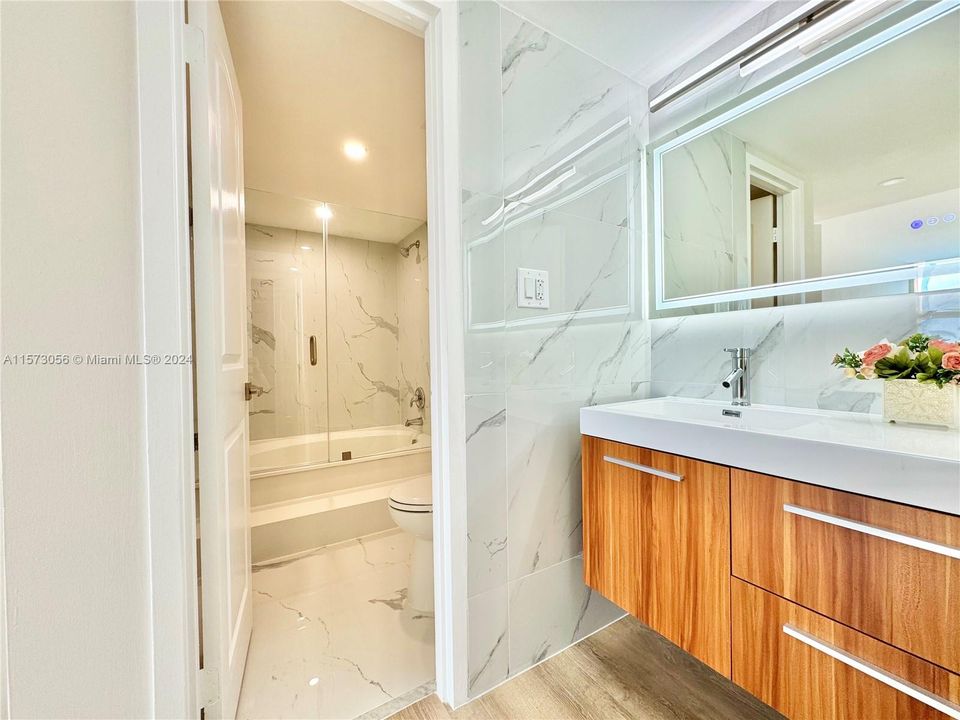 待售: $498,000 (2 贝兹, 2 浴室, 1318 平方英尺)