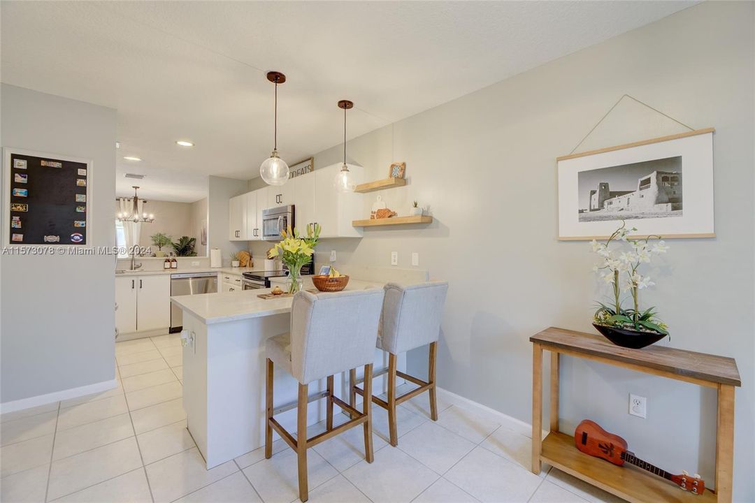 Active With Contract: $465,000 (3 beds, 2 baths, 1727 Square Feet)