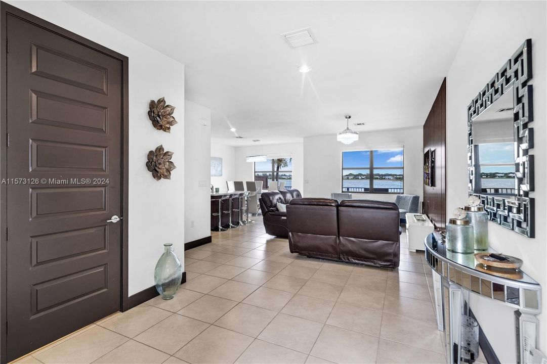 For Sale: $625,000 (3 beds, 2 baths, 1588 Square Feet)