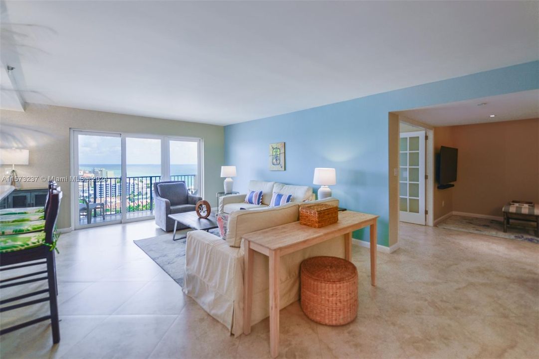 For Sale: $769,000 (2 beds, 2 baths, 1570 Square Feet)