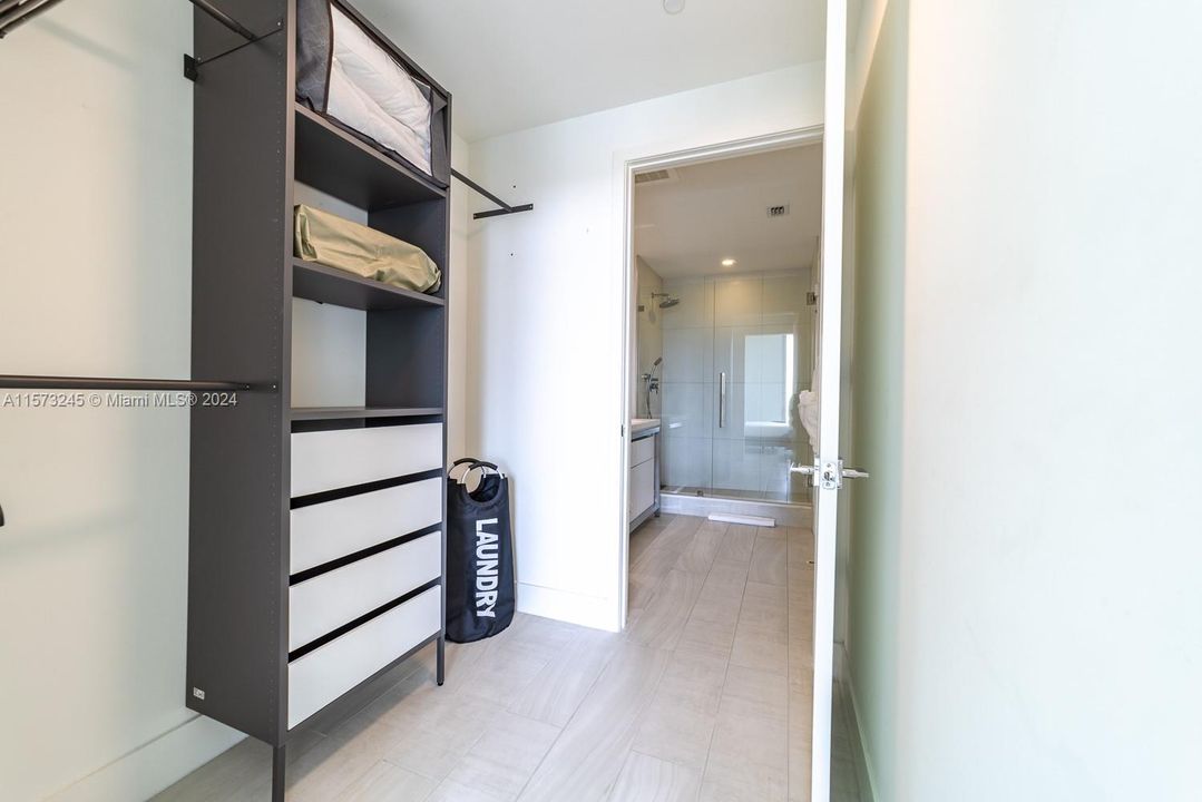 Recientemente alquilado: $3,200 (2 camas, 2 baños, 1050 Pies cuadrados)