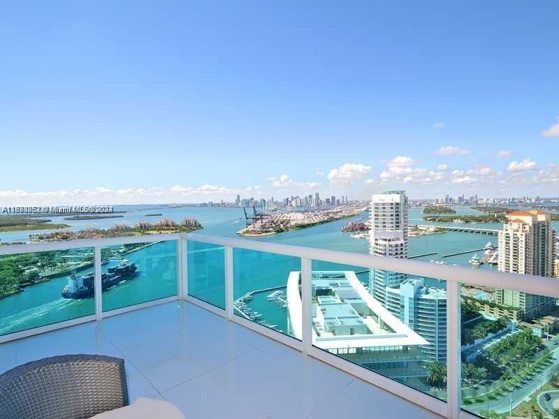 Recientemente alquilado: $25,000 (3 camas, 3 baños, 4300 Pies cuadrados)