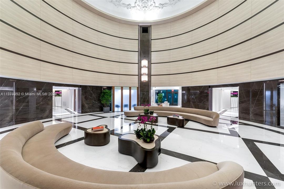 Recientemente alquilado: $25,000 (3 camas, 3 baños, 4300 Pies cuadrados)