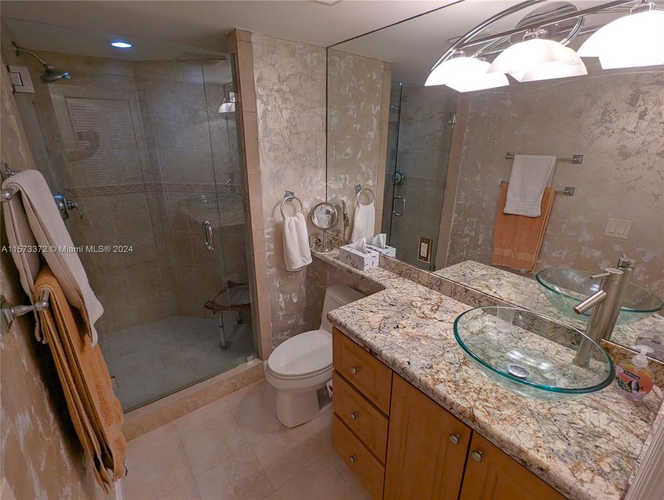 待售: $425,000 (2 贝兹, 2 浴室, 1255 平方英尺)