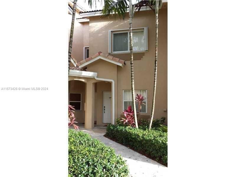 For Rent: $2,200 (2 beds, 2 baths, 1065 Square Feet)