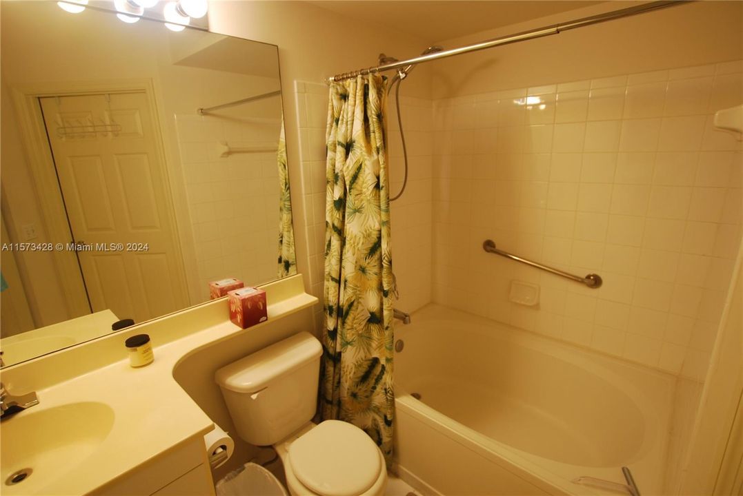 В аренду: $2,700 (2 спален, 2 ванн, 1029 Квадратных фут)