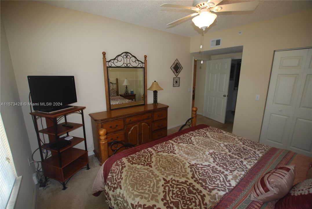 For Rent: $2,700 (2 beds, 2 baths, 1029 Square Feet)