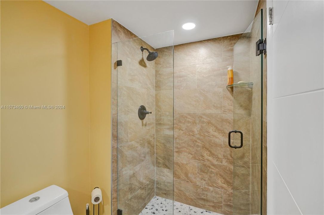待售: $400,000 (2 贝兹, 2 浴室, 1565 平方英尺)