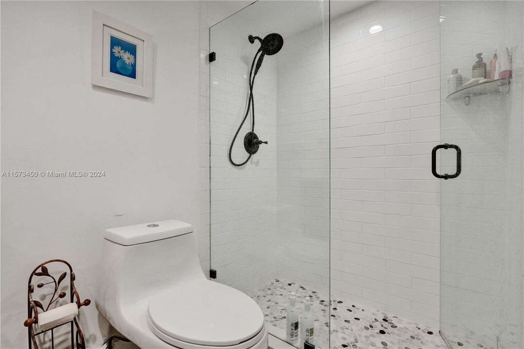 待售: $400,000 (2 贝兹, 2 浴室, 1565 平方英尺)