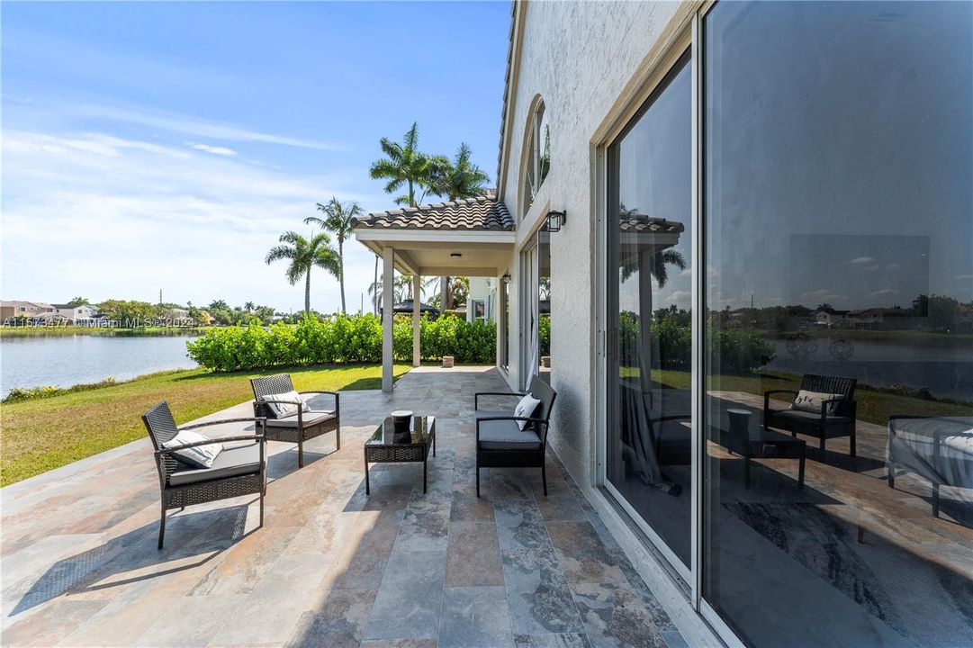 Active With Contract: $695,000 (3 beds, 2 baths, 1815 Square Feet)