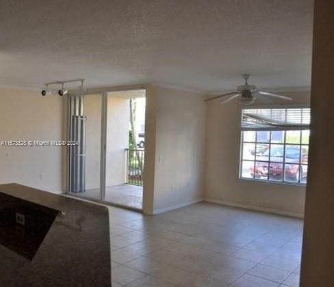 For Rent: $2,950 (3 beds, 2 baths, 1233 Square Feet)