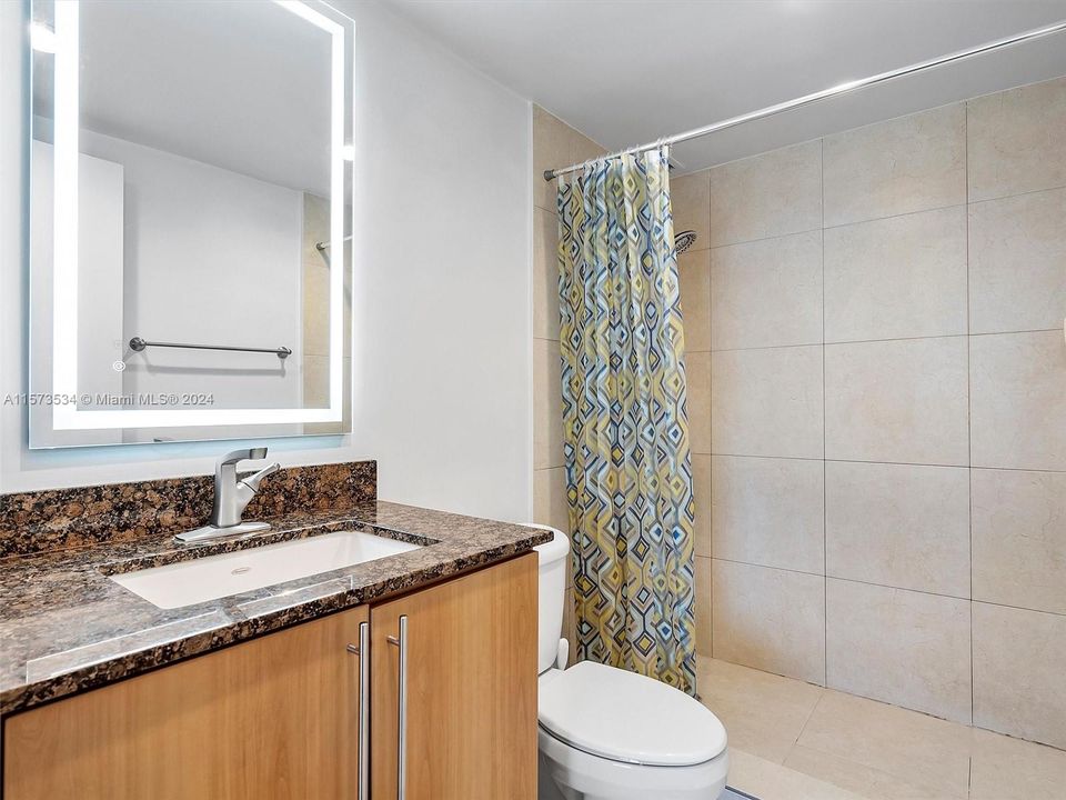 For Sale: $379,000 (2 beds, 2 baths, 1130 Square Feet)