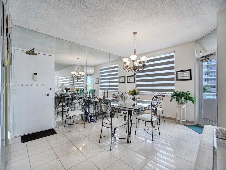 For Sale: $449,000 (2 beds, 2 baths, 1380 Square Feet)