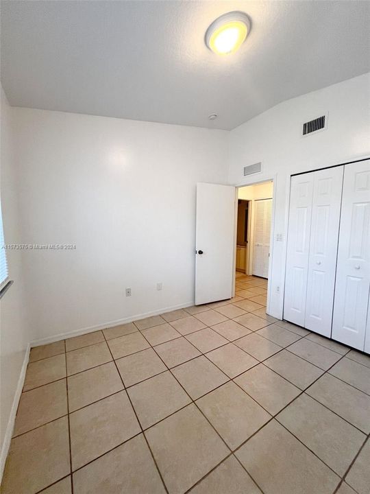Active With Contract: $2,150 (3 beds, 2 baths, 1024 Square Feet)